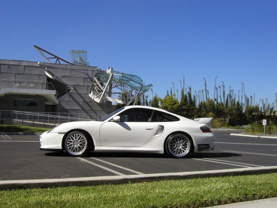  Porsche 911 GT2 by Cargraphic 2006 года  (фото 2 из 4)